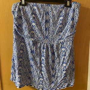 Blue and white strapless shirt